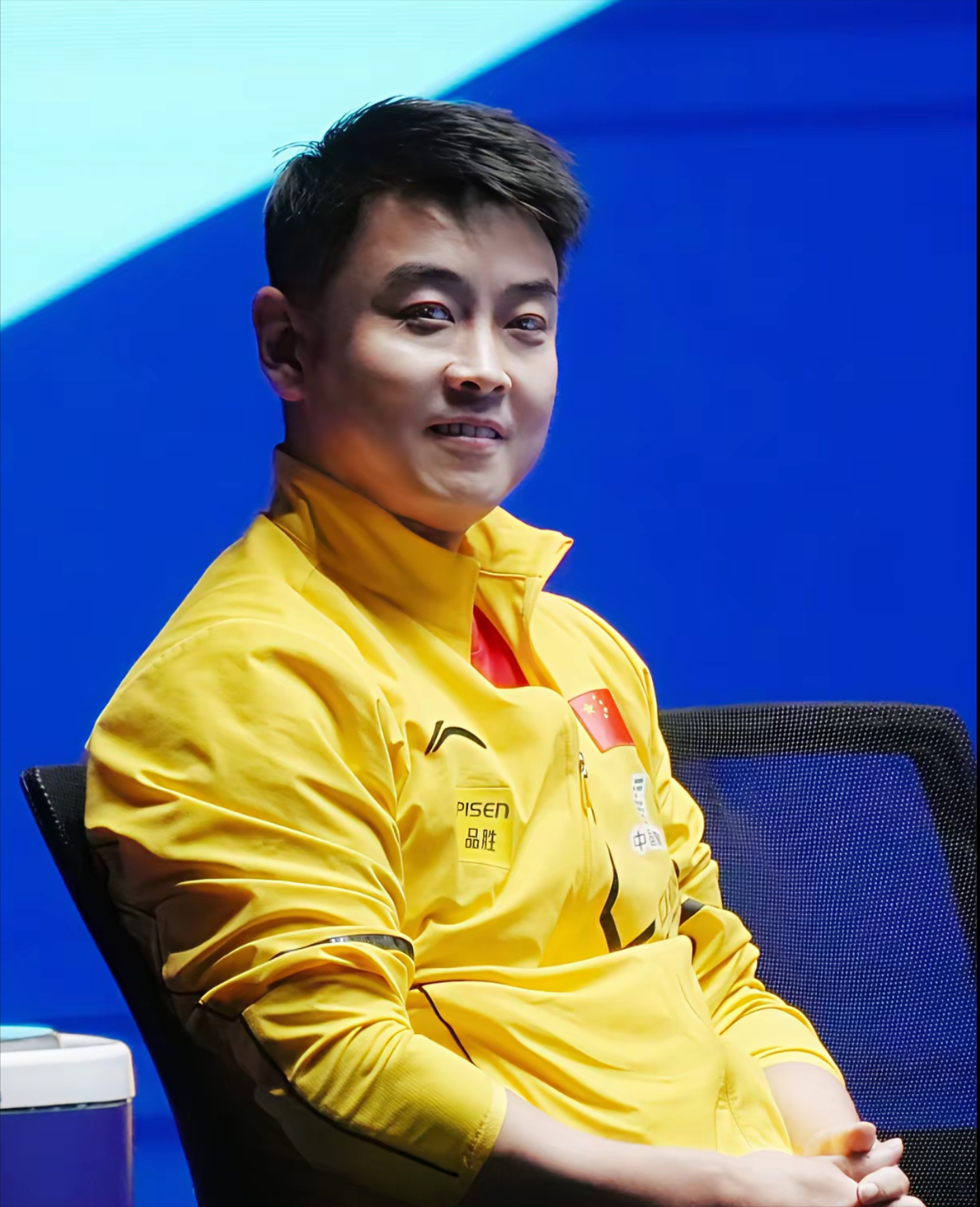 关于日本乒乓球队力克德国乒乓球队，王皓统治全场的信息