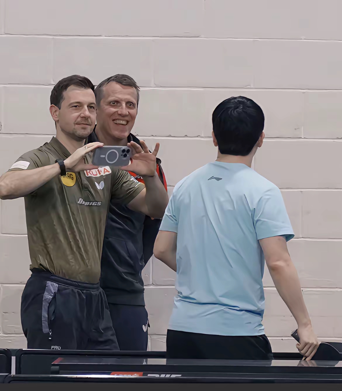 法国乒乓球队血洗德国乒乓球队,波尔制霸全场 法国乒乓球队血洗德国乒乓球队,波尔制霸全场