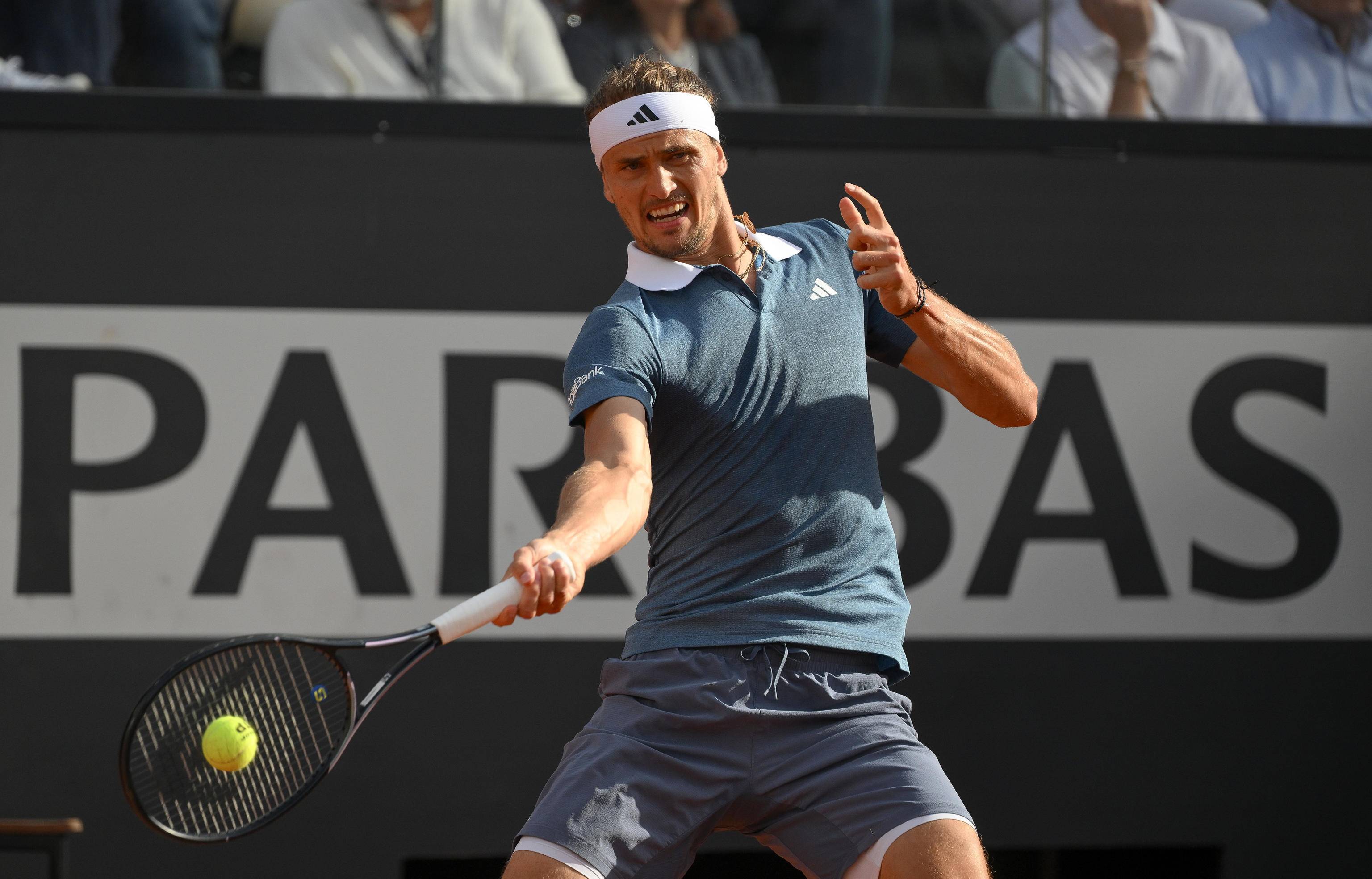 意大利网球队翻盘日本网球队,兹维列夫关键制胜的简单介绍 意大利网球队翻盘日本网球队,兹维列夫关键制胜的简单介绍