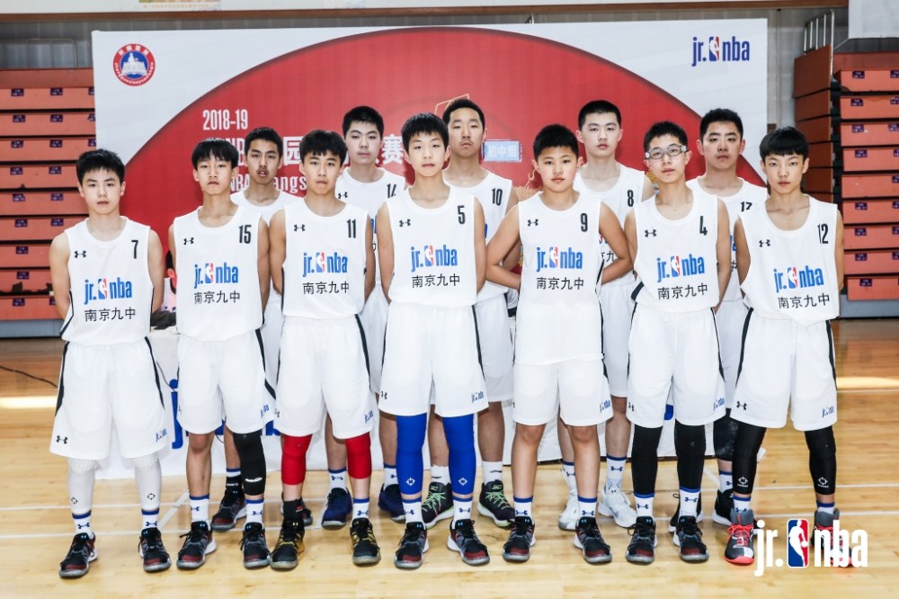 南特新帅上任后初胜,球队士气大振 南特新帅上任后初胜,球队士气大振