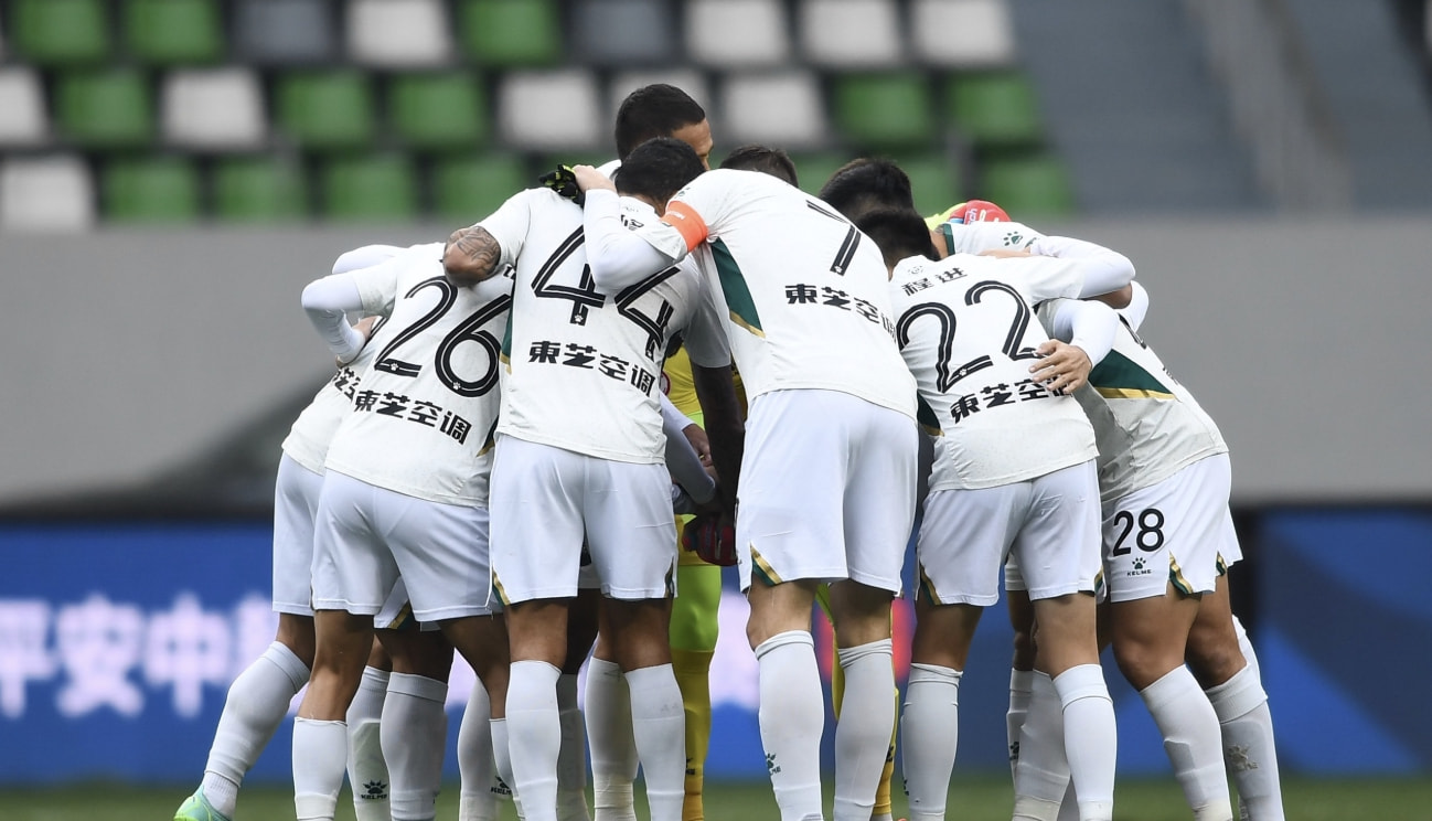 集体德比激战难分胜负,门兴保级形势临峰 集体德比激战难分胜负,门兴保级形势临峰