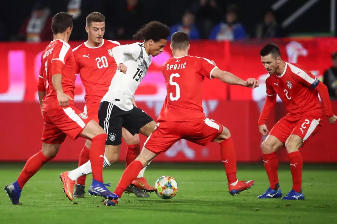 德国队反击提速,法国锋线消失成隐忧的简单介绍 德国队反击提速,法国锋线消失成隐忧的简单介绍