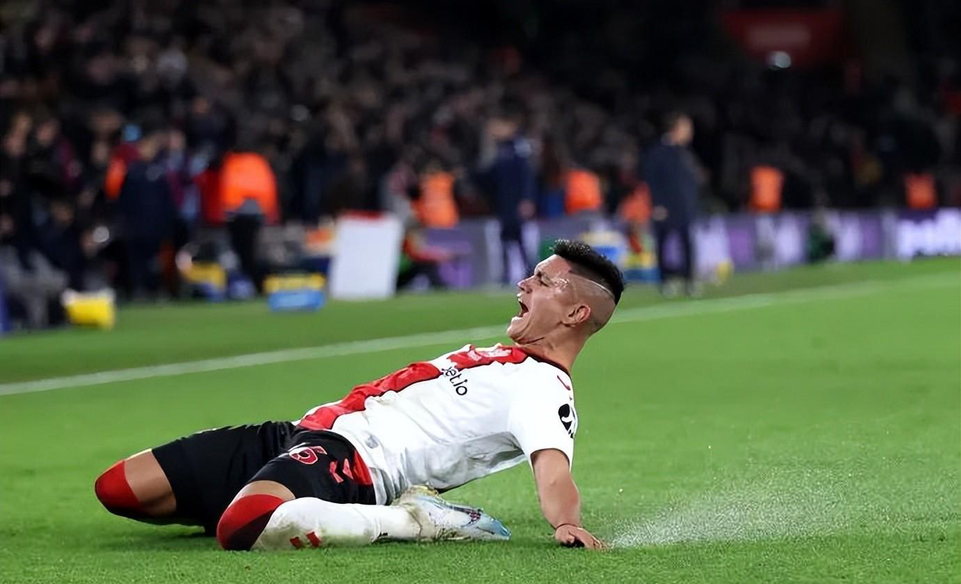 包含南安普顿客场不敌曼联,因格斯破僵的词条 包含南安普顿客场不敌曼联,因格斯破僵的词条