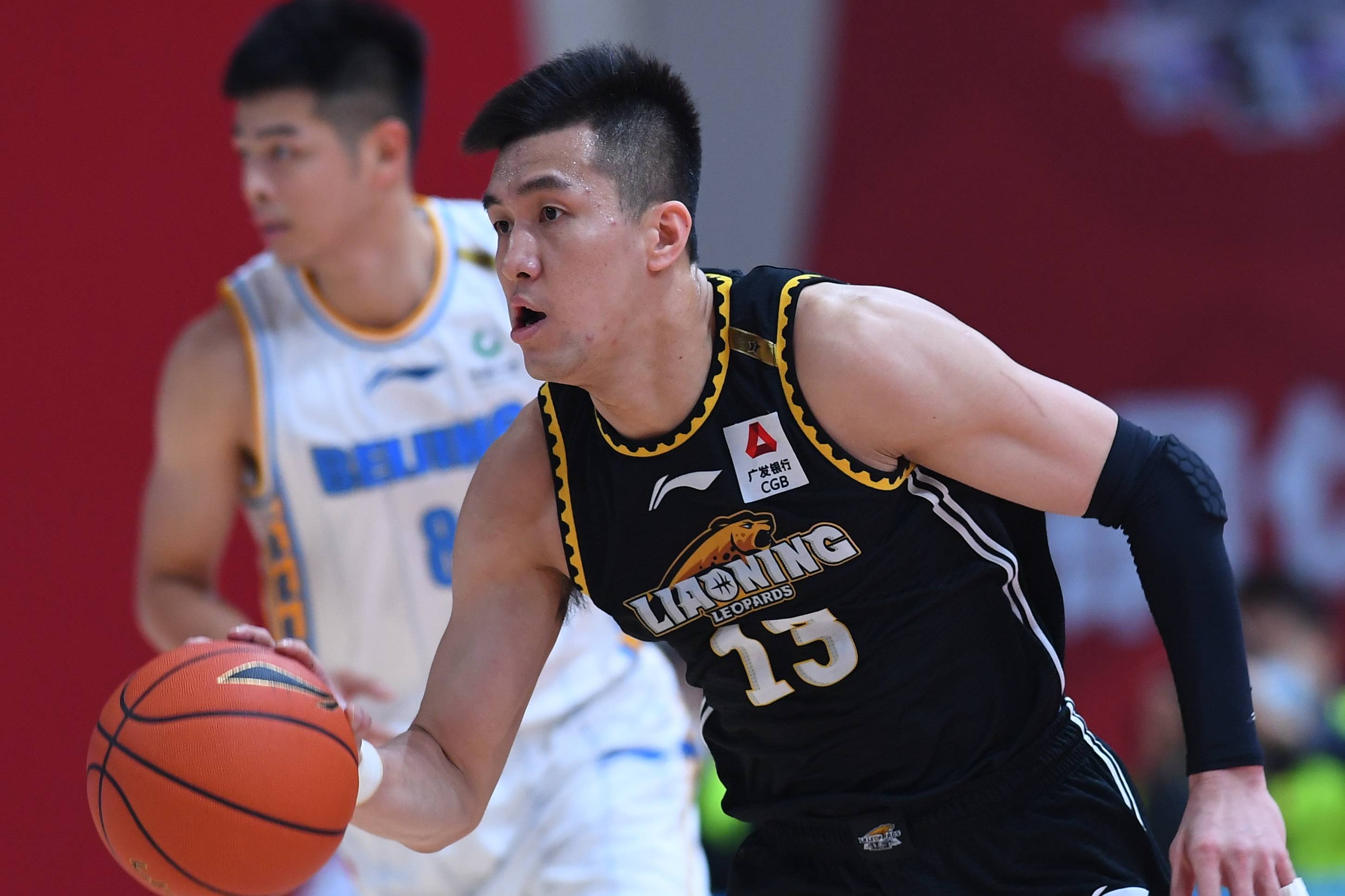 江苏队鏖战青岛队，郭艾伦扛起全队的简单介绍