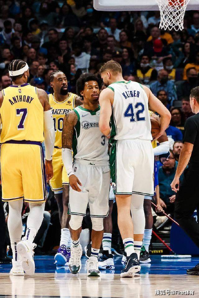 浙江队横扫湖人，布伦森带队取胜的简单介绍