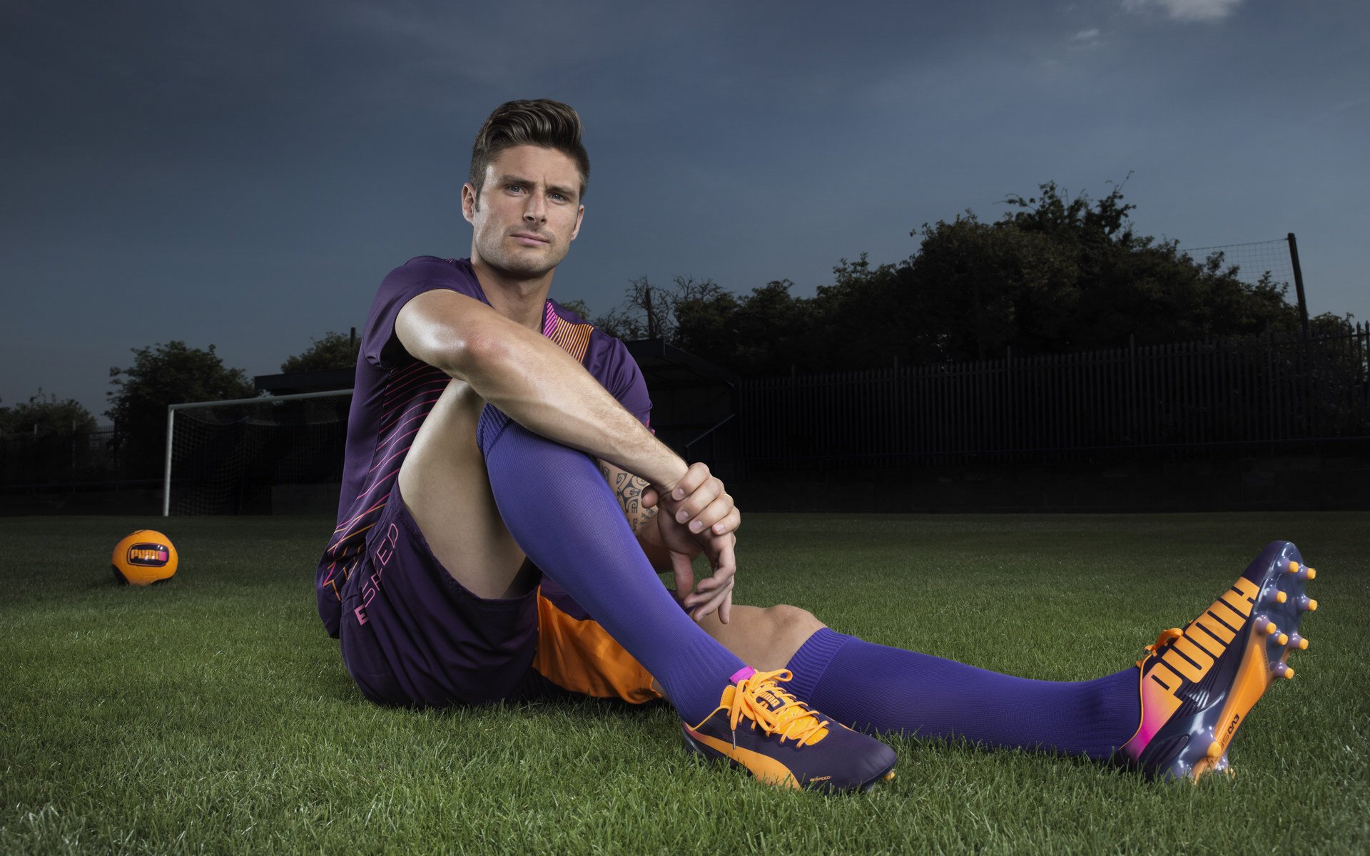 从伊斯坦布尔到马德里，奥纳纳的德比之光与横跨地中海的足球鏖战